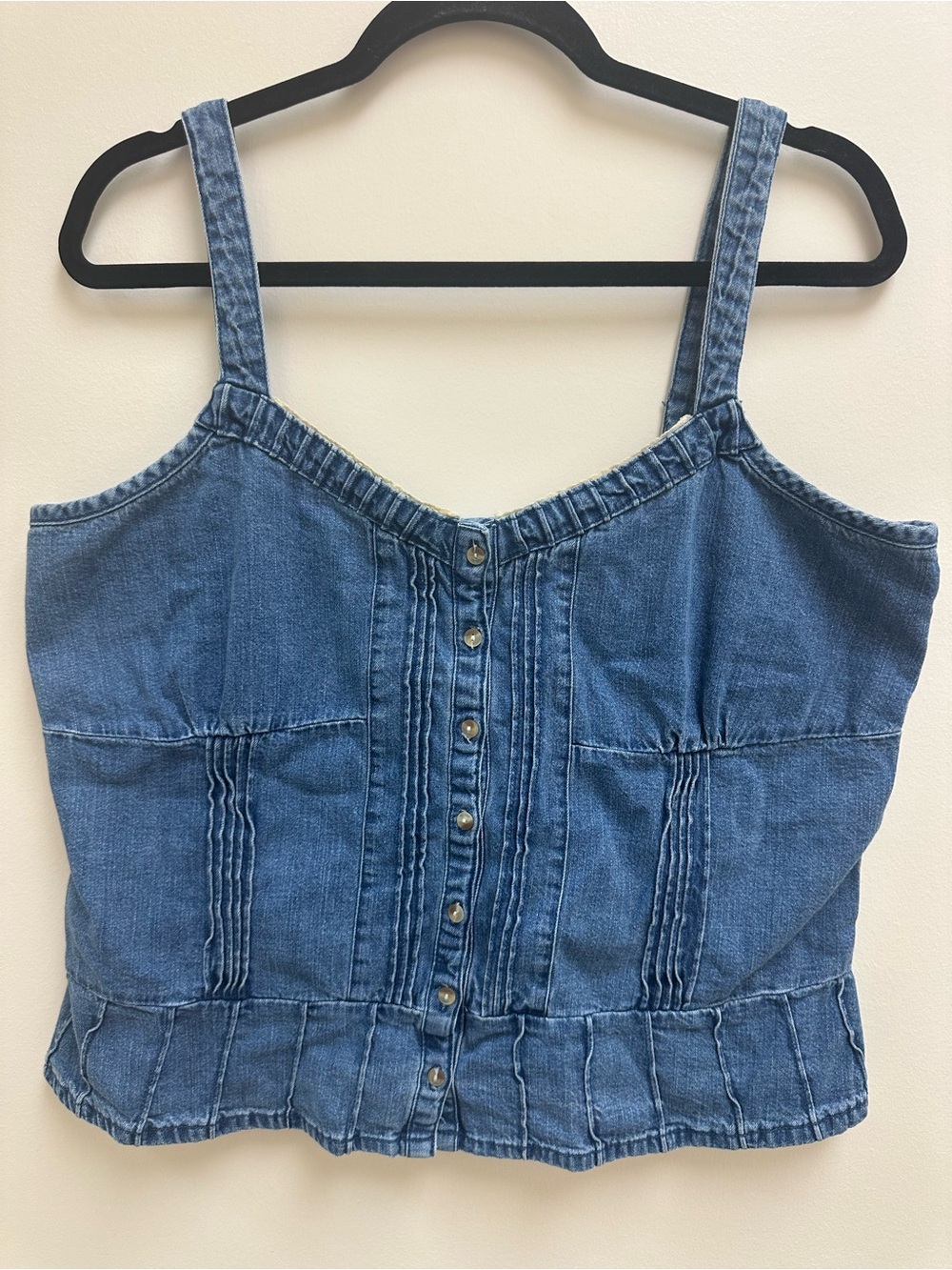St. John's Bay Blue Denim Cropped Button-Front Tank